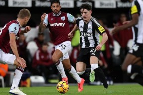 开云体育下载-西汉姆发布备战花絮，集结日伤情更新，意甲任务艰巨，轮换策略成焦点(西汉姆联换帅最新消息)